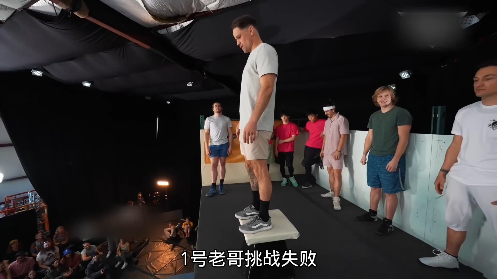 开云体育官方网站-蹦床创新竞技表演，空中舞者挑战极限的简单介绍