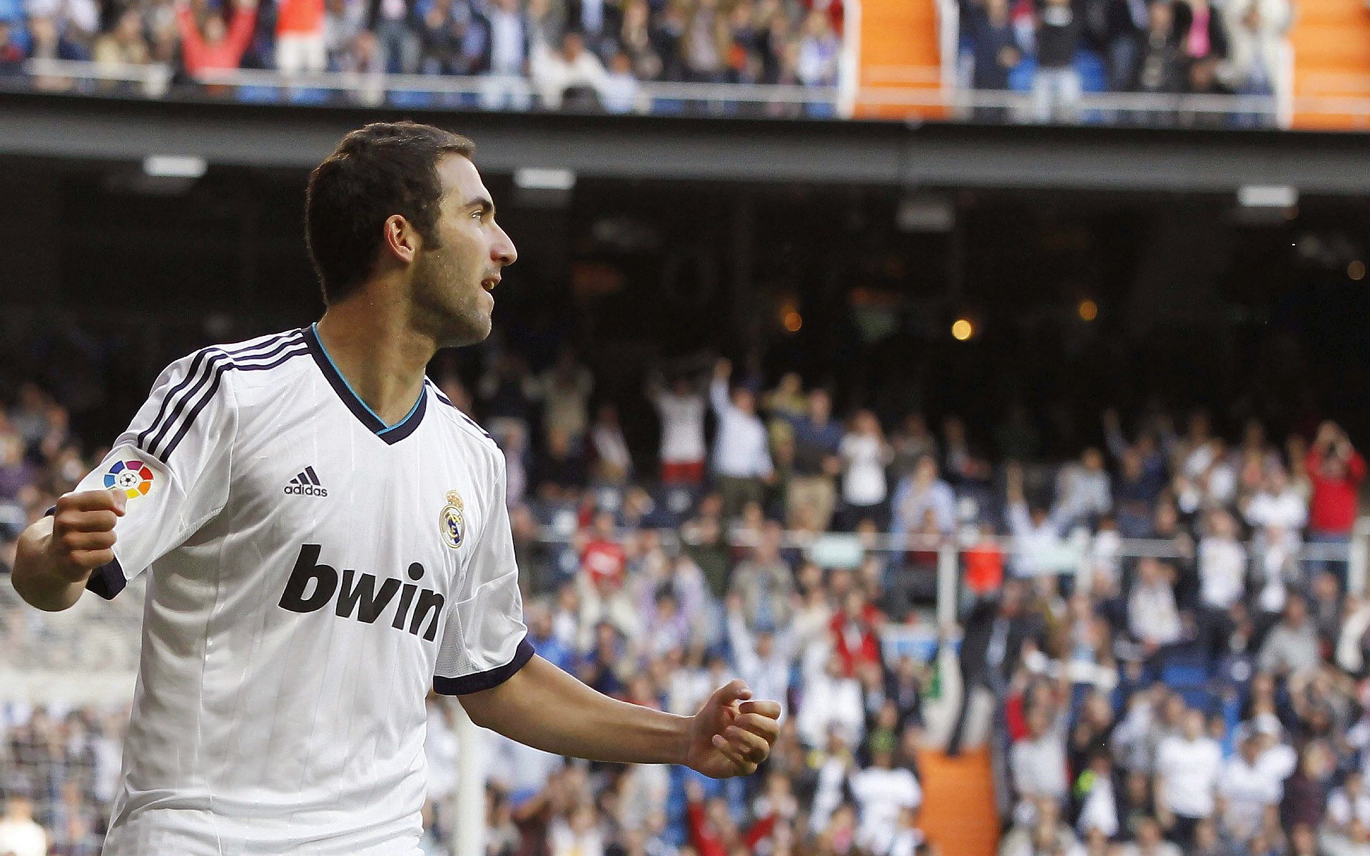 凯尔特人在末节发力，塔图姆的连续得分带领球队逆转！，凯尔特人塔图姆超清壁纸