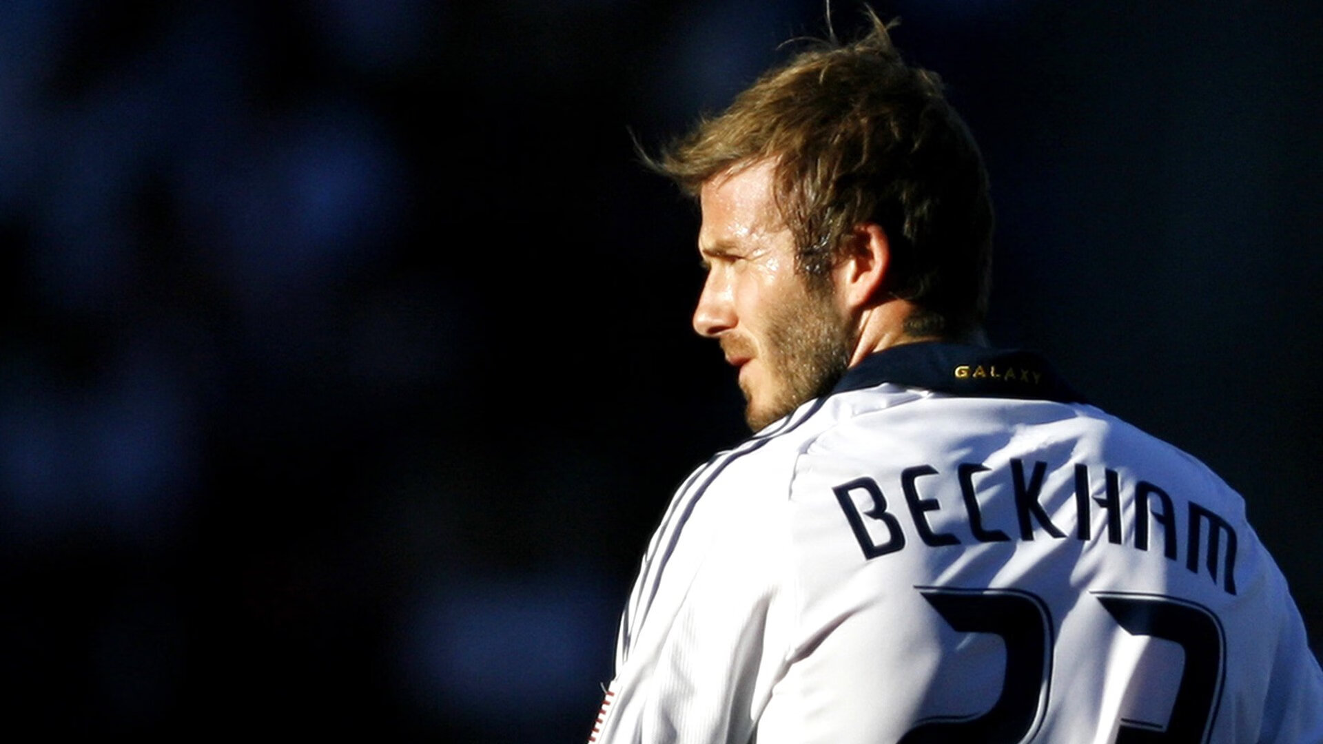 英超焦点比赛，精彩瞬间引爆现场与屏幕两端，英超锦集